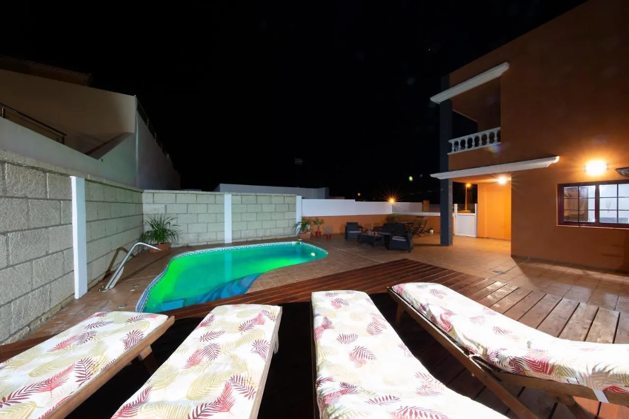 The Sunflower House - By Medano4You El Medano  Holiday home