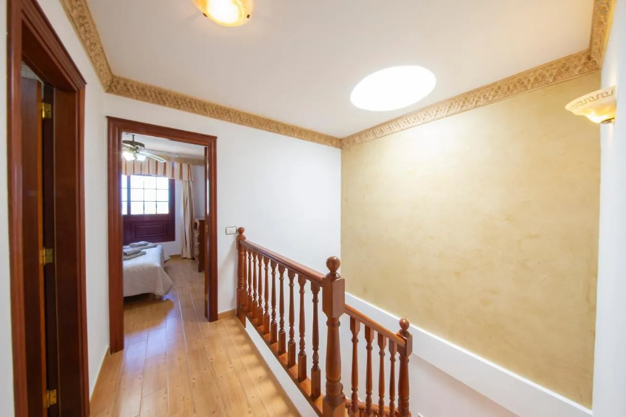 The Sunflower House - By Medano4You El Medano  Holiday home El Medano (Tenerife)